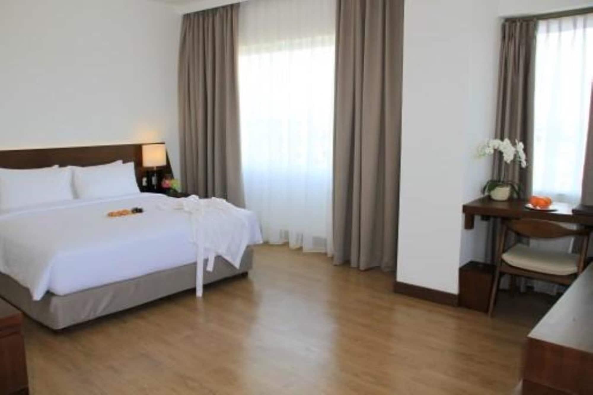 อัลเลียม ทังเกรัง โฮเต็ล Hotel ทังเกอรัง ภายนอก รูปภาพ