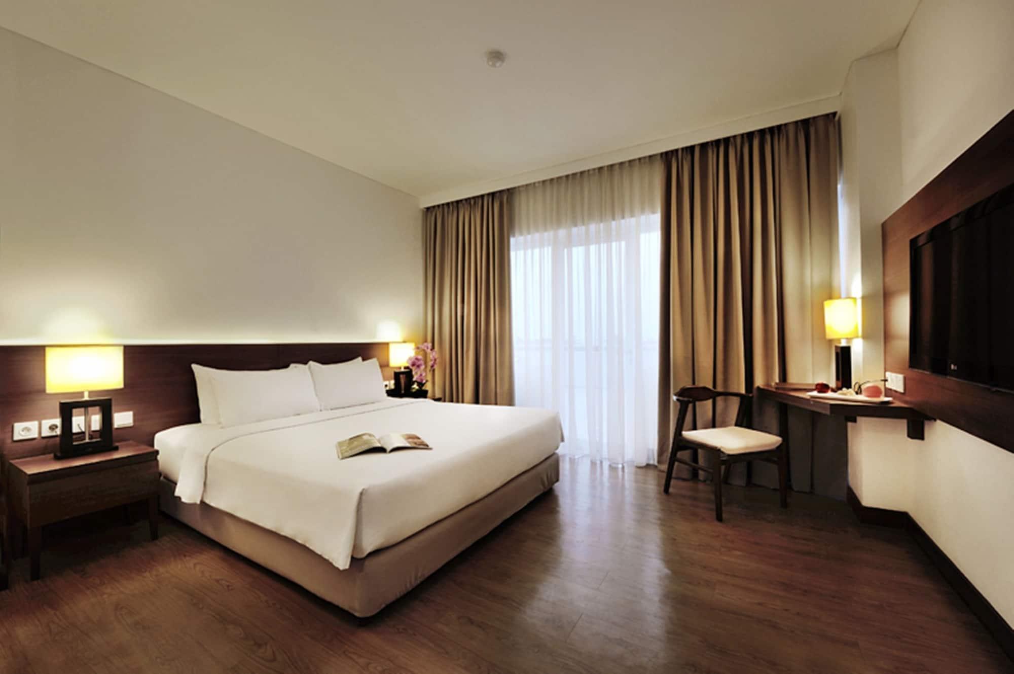 อัลเลียม ทังเกรัง โฮเต็ล Hotel ทังเกอรัง ภายนอก รูปภาพ