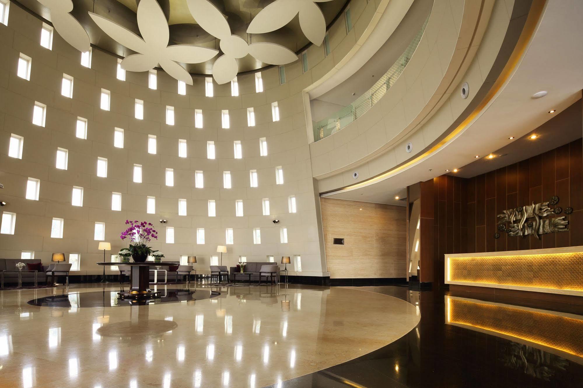 อัลเลียม ทังเกรัง โฮเต็ล Hotel ทังเกอรัง ภายนอก รูปภาพ